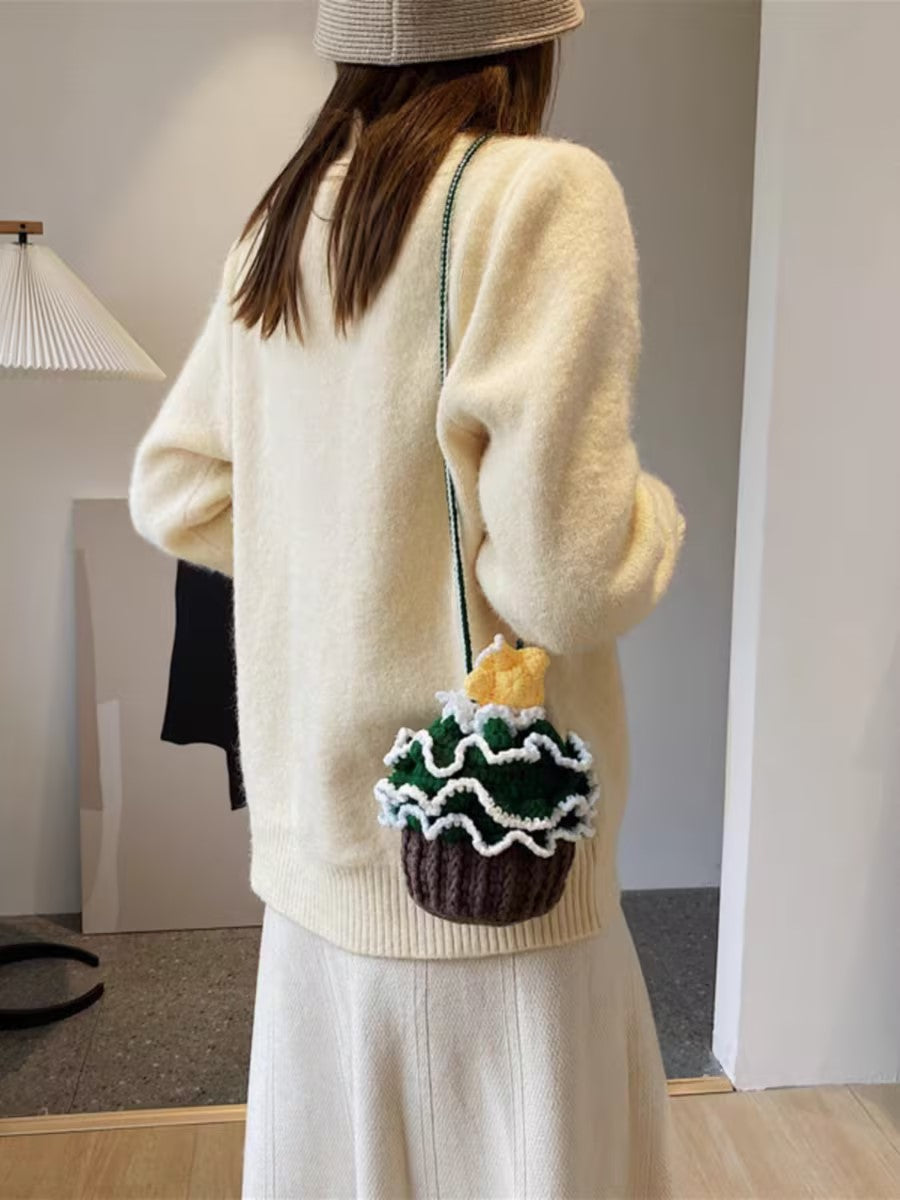 Christmas Tree Cake Bag Crochet Pattern (free crochet pattern)
