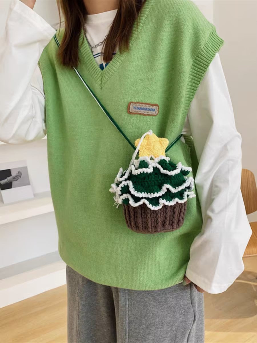 Christmas Tree Cake Bag Crochet Pattern (free crochet pattern)