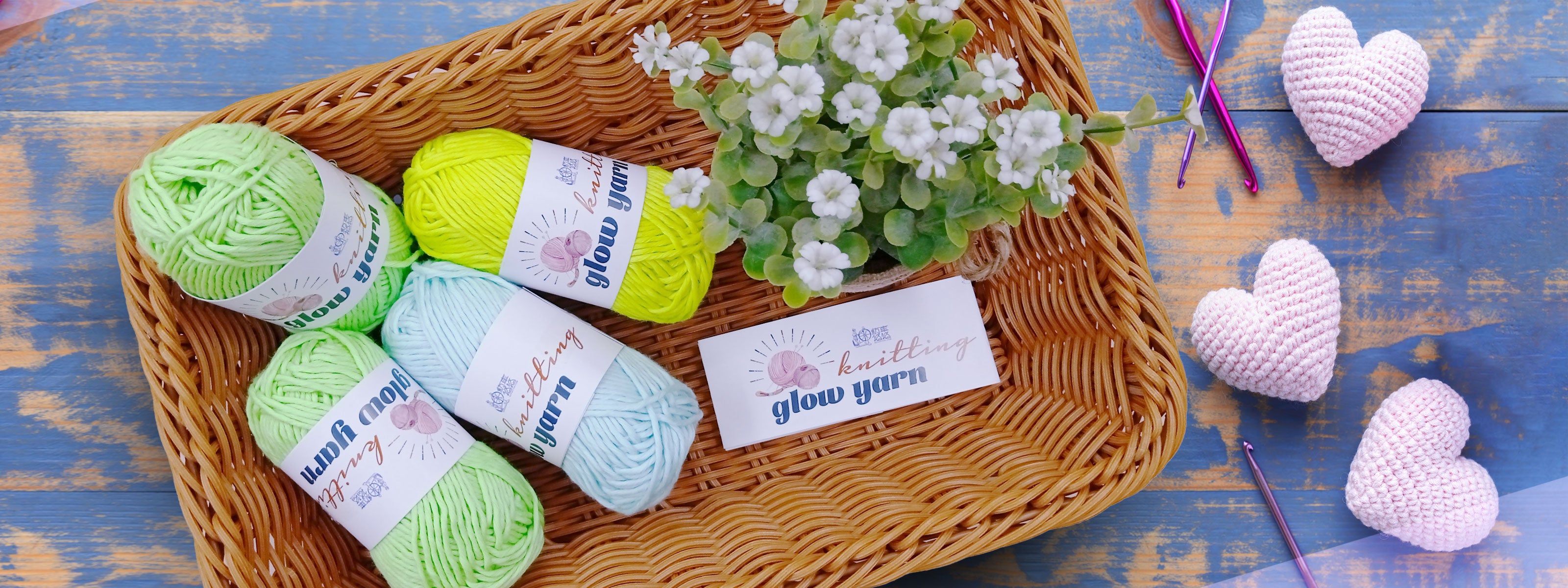 in the dark glow yarn set banner 2