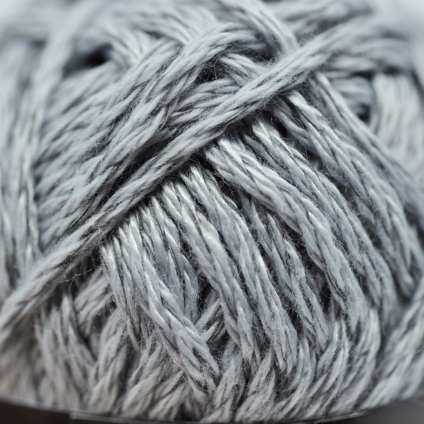 Reflective Polyester Glow-in-the-Dark Yarn(5 colors)